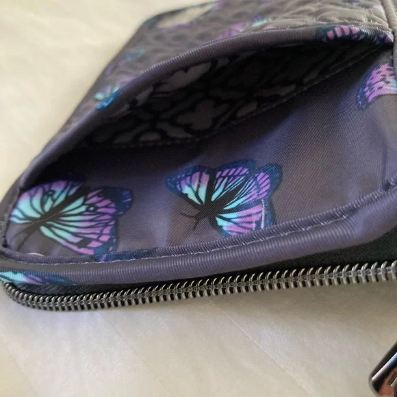 Lug Butterfly Wristlet - Picture 8 of 11